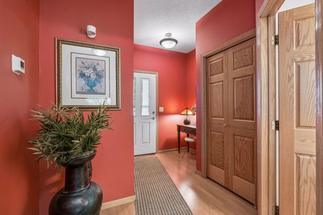 4805 Iris Alcove, White Bear Twp, MN 55127