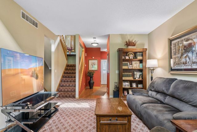 4805 Iris Alcove, White Bear Twp, MN 55127