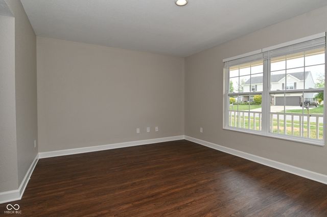 1066 Quarterhorse Run, Bargersville, IN 46106