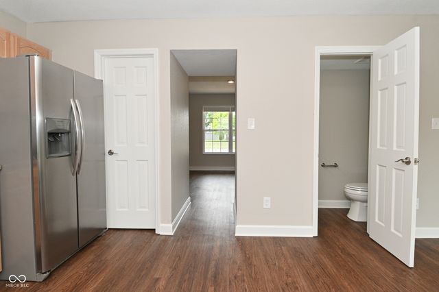 1066 Quarterhorse Run, Bargersville, IN 46106
