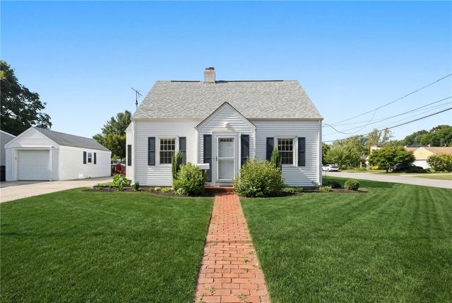 43 Ferrier Drive, Warwick, RI 02886