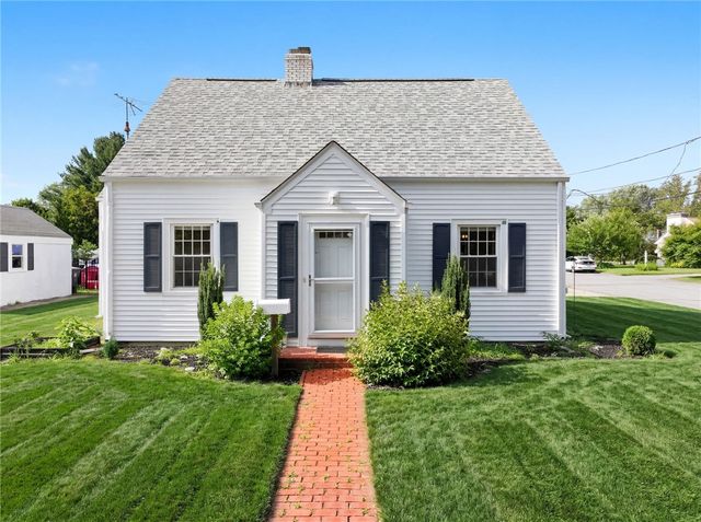 43 Ferrier Drive, Warwick, RI 02886