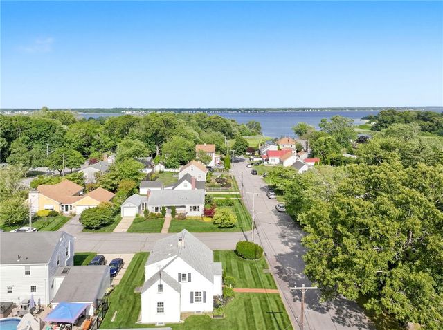 43 Ferrier Drive, Warwick, RI 02886
