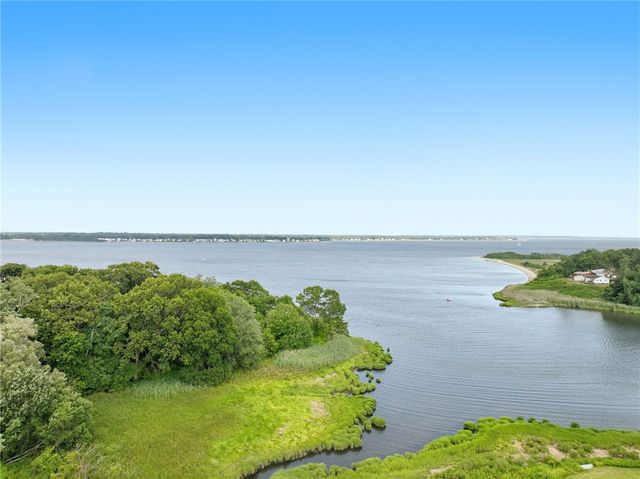 43 Ferrier Drive, Warwick, RI 02886