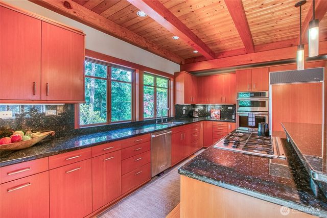 72 Thunderbird Trail, Orcas Island, WA 98280