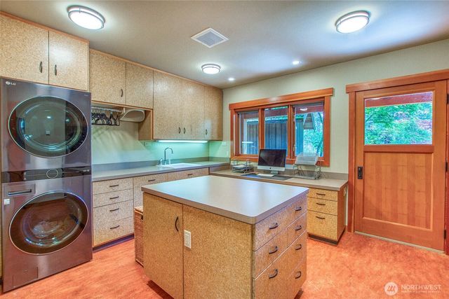 72 Thunderbird Trail, Orcas Island, WA 98280