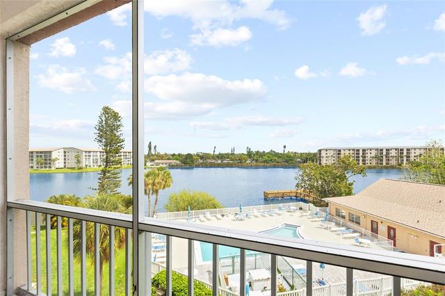 3959 LAKE BAYSHORE DRIVE F 412, Bradenton, FL 34205