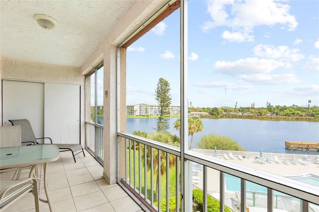 3959 LAKE BAYSHORE DRIVE F 412, Bradenton, FL 34205
