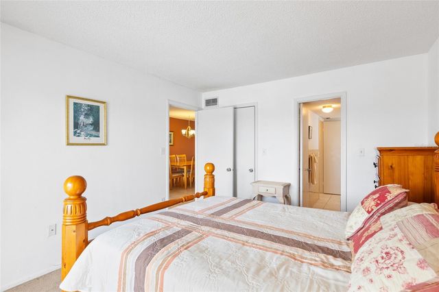 3959 LAKE BAYSHORE DRIVE F 412, Bradenton, FL 34205