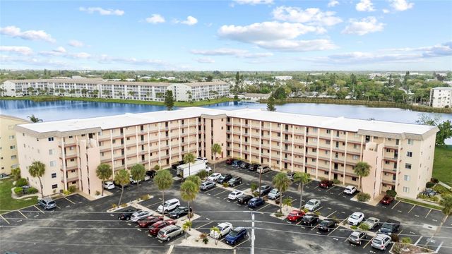 3959 LAKE BAYSHORE DRIVE F 412, Bradenton, FL 34205