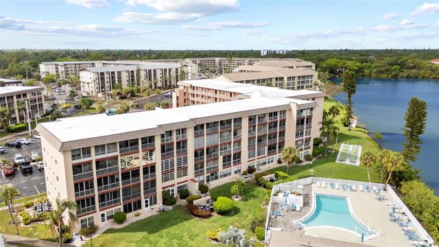 3959 LAKE BAYSHORE DRIVE F 412, Bradenton, FL 34205