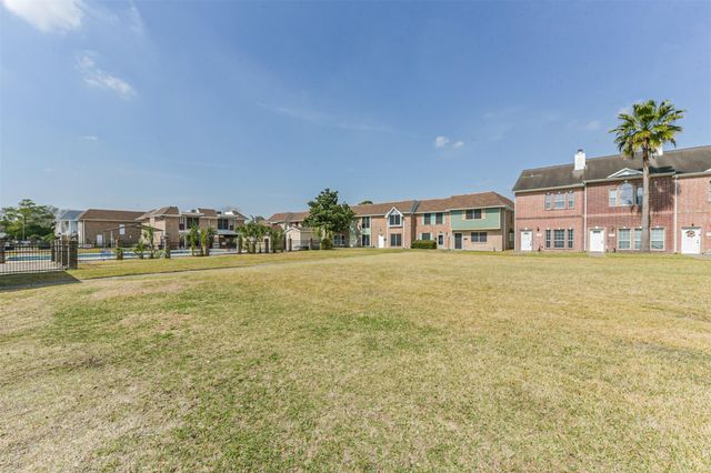 4217 Benard Court 9, Pasadena, TX 77503