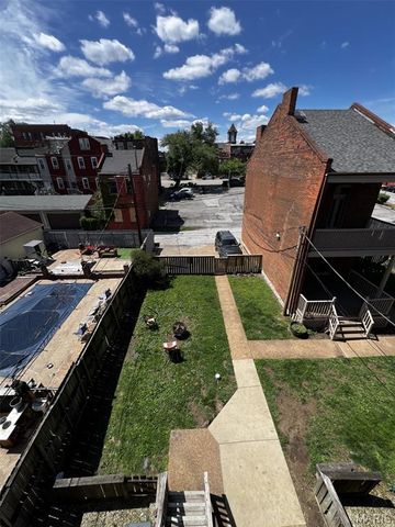2009 S 11th Street, St Louis, MO 63104