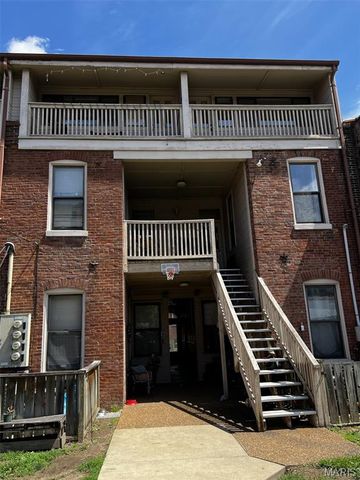 2009 S 11th Street, St Louis, MO 63104