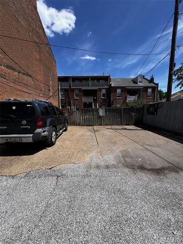 2009 S 11th Street, St Louis, MO 63104