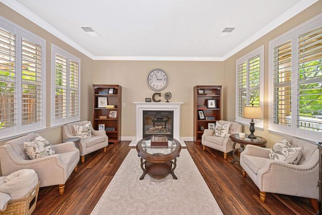 811 Spotted Pony Ln, Rocklin, CA 95765
