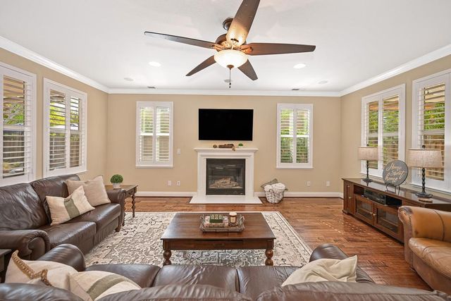 811 Spotted Pony Ln, Rocklin, CA 95765