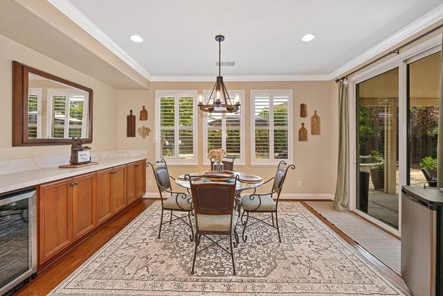 811 Spotted Pony Ln, Rocklin, CA 95765