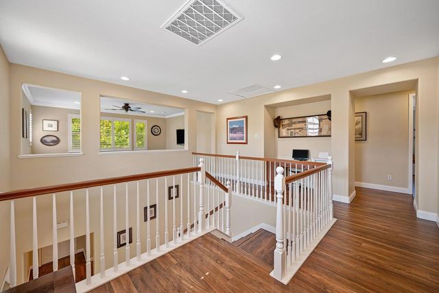 811 Spotted Pony Ln, Rocklin, CA 95765