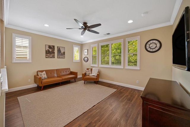 811 Spotted Pony Ln, Rocklin, CA 95765