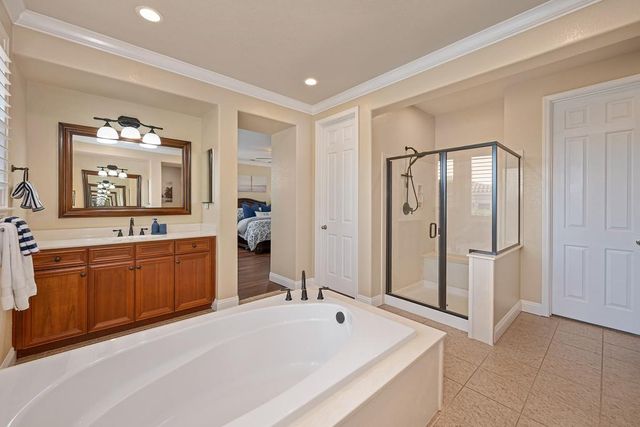 811 Spotted Pony Ln, Rocklin, CA 95765
