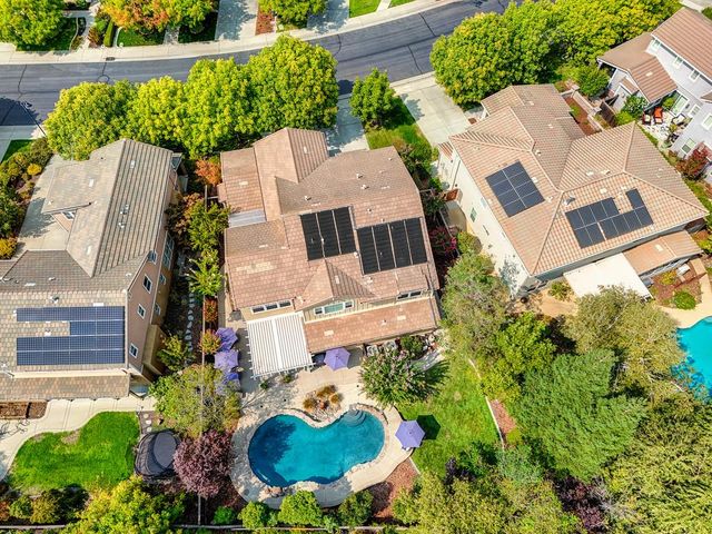 811 Spotted Pony Ln, Rocklin, CA 95765