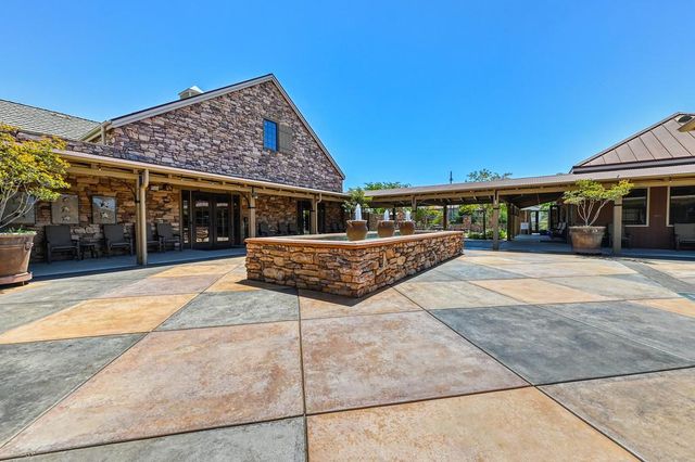 811 Spotted Pony Ln, Rocklin, CA 95765