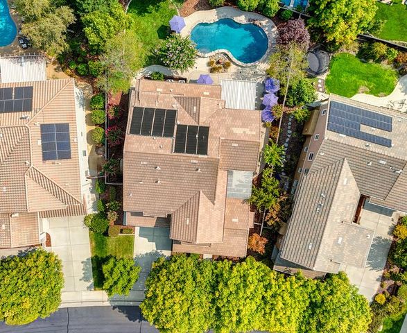 811 Spotted Pony Ln, Rocklin, CA 95765