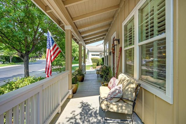 811 Spotted Pony Ln, Rocklin, CA 95765