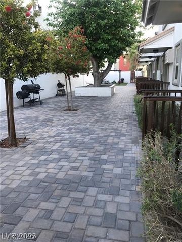 217 9TH Street 6, Las Vegas, NV 89101