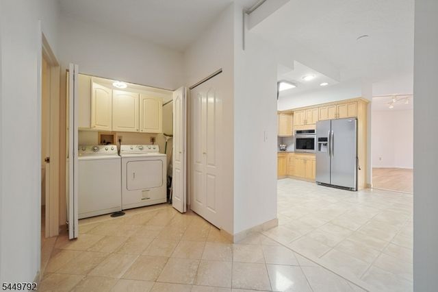 10 Smith Manor Blvd 820, West Orange Twp., NJ 07052