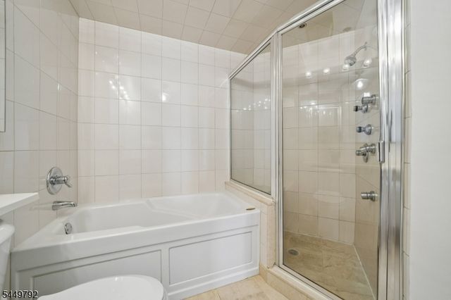 10 Smith Manor Blvd 820, West Orange Twp., NJ 07052