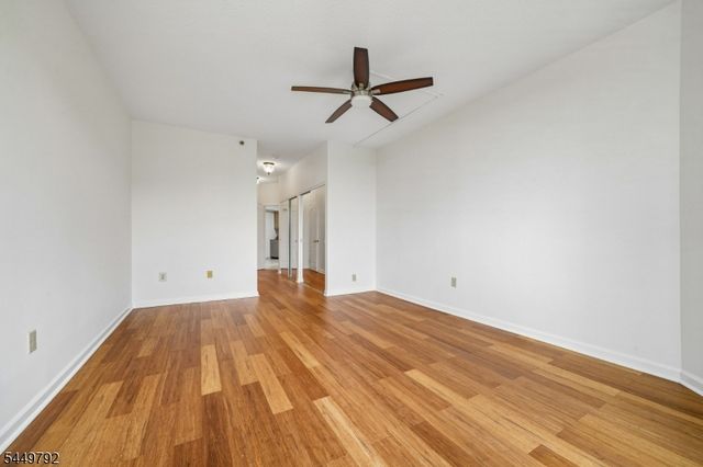 10 Smith Manor Blvd 820, West Orange Twp., NJ 07052