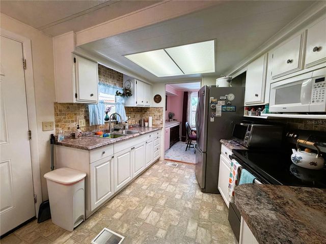 410 HAWTHORNE BOULEVARD, Leesburg, FL 34748