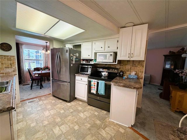 410 HAWTHORNE BOULEVARD, Leesburg, FL 34748