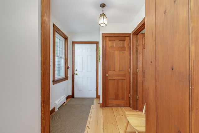 90 Deer Run Road, Henniker, NH 03242