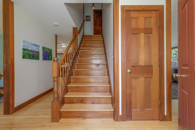 90 Deer Run Road, Henniker, NH 03242