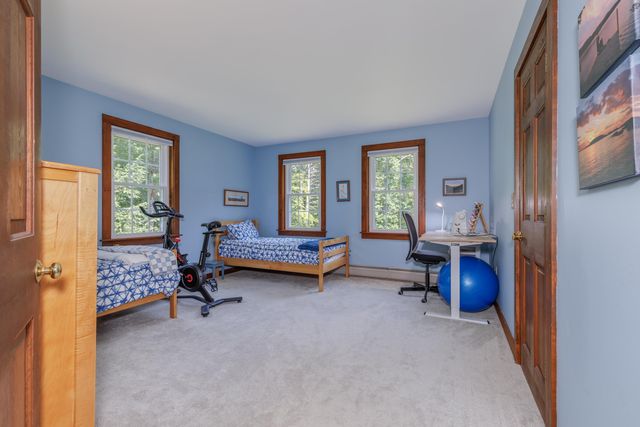 90 Deer Run Road, Henniker, NH 03242