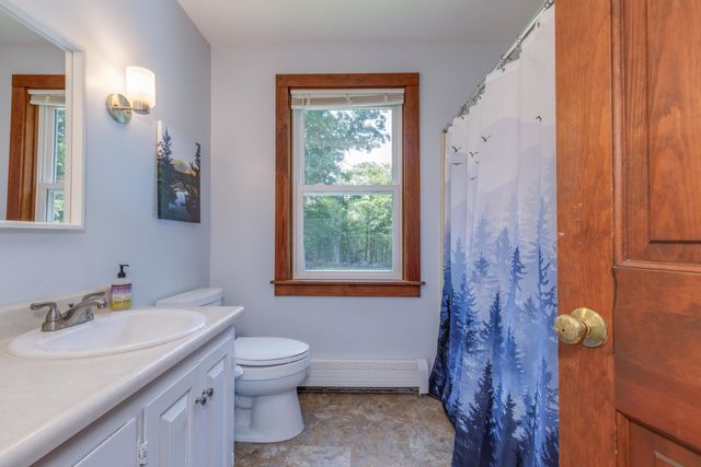 90 Deer Run Road, Henniker, NH 03242