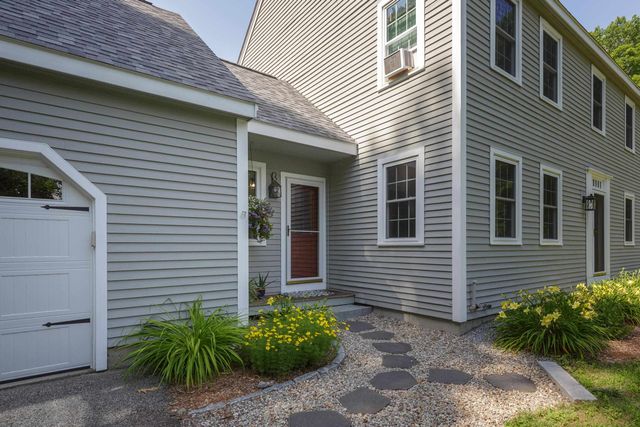 90 Deer Run Road, Henniker, NH 03242