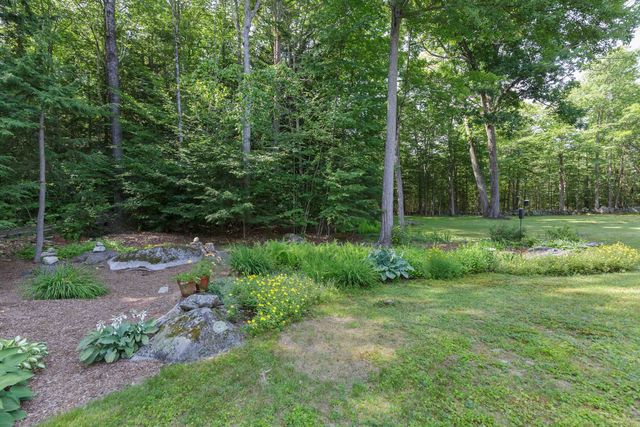90 Deer Run Road, Henniker, NH 03242
