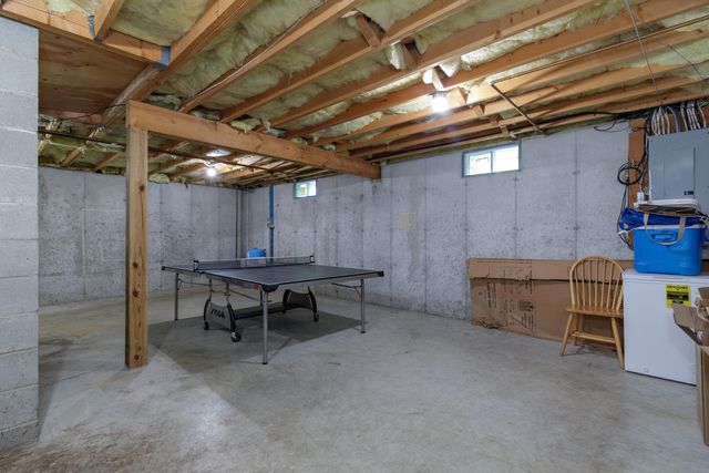 90 Deer Run Road, Henniker, NH 03242