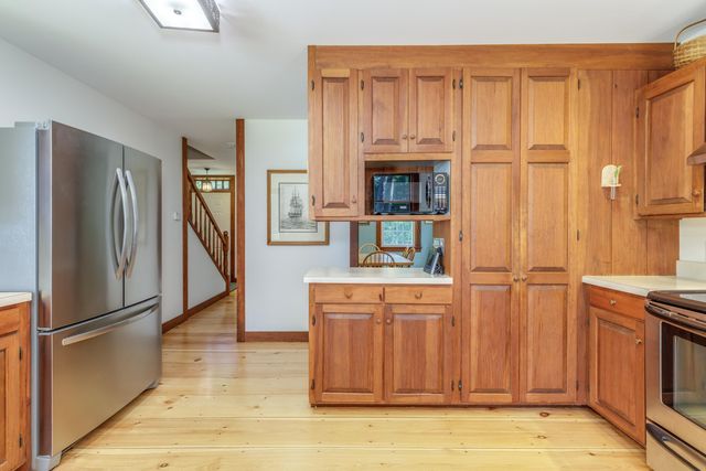 90 Deer Run Road, Henniker, NH 03242