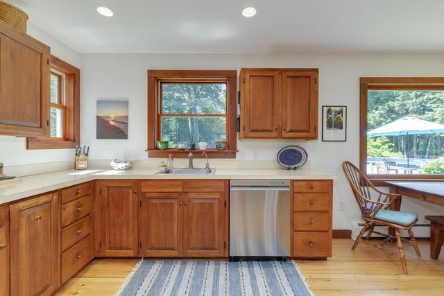 90 Deer Run Road, Henniker, NH 03242