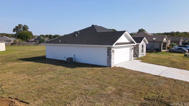 3510 Homestead Rd, Conway, AR 72032