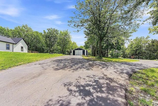 1106 College Hill Street, Pleasant Hill, MO 64080