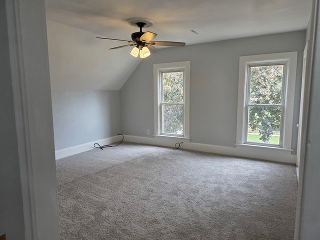 14 Lincoln Parkway 2, Crystal Lake, IL 60014