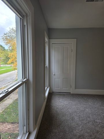 14 Lincoln Parkway 2, Crystal Lake, IL 60014