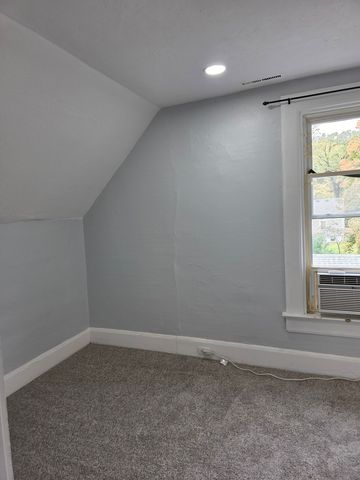 14 Lincoln Parkway 2, Crystal Lake, IL 60014