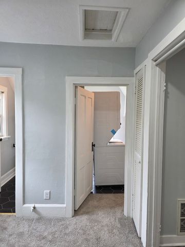 14 Lincoln Parkway 2, Crystal Lake, IL 60014